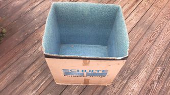 Cardboard box sealed with Grolar Sealants