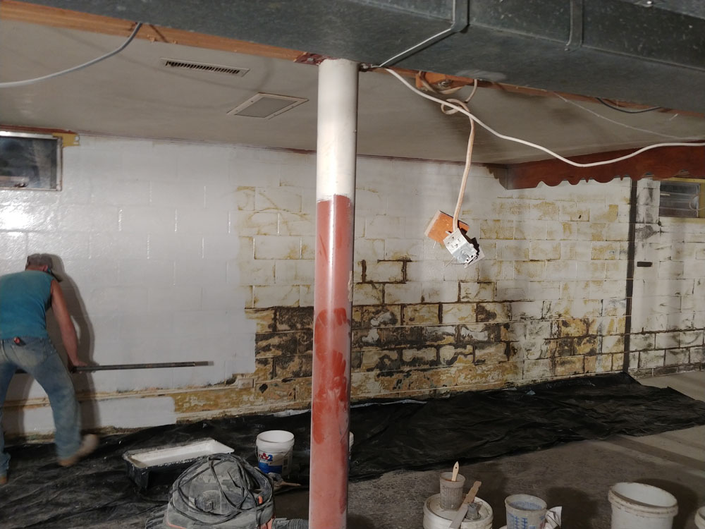 Grolar Sealants Basement Wall During