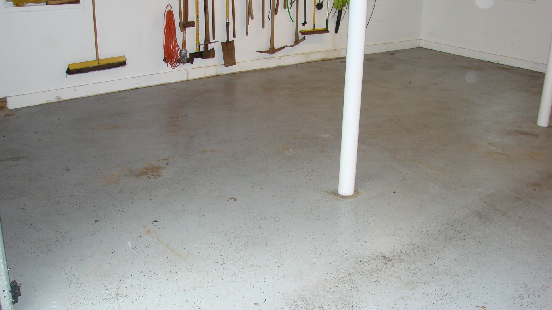 Grolar Sealants Concrete Garage Photo Before