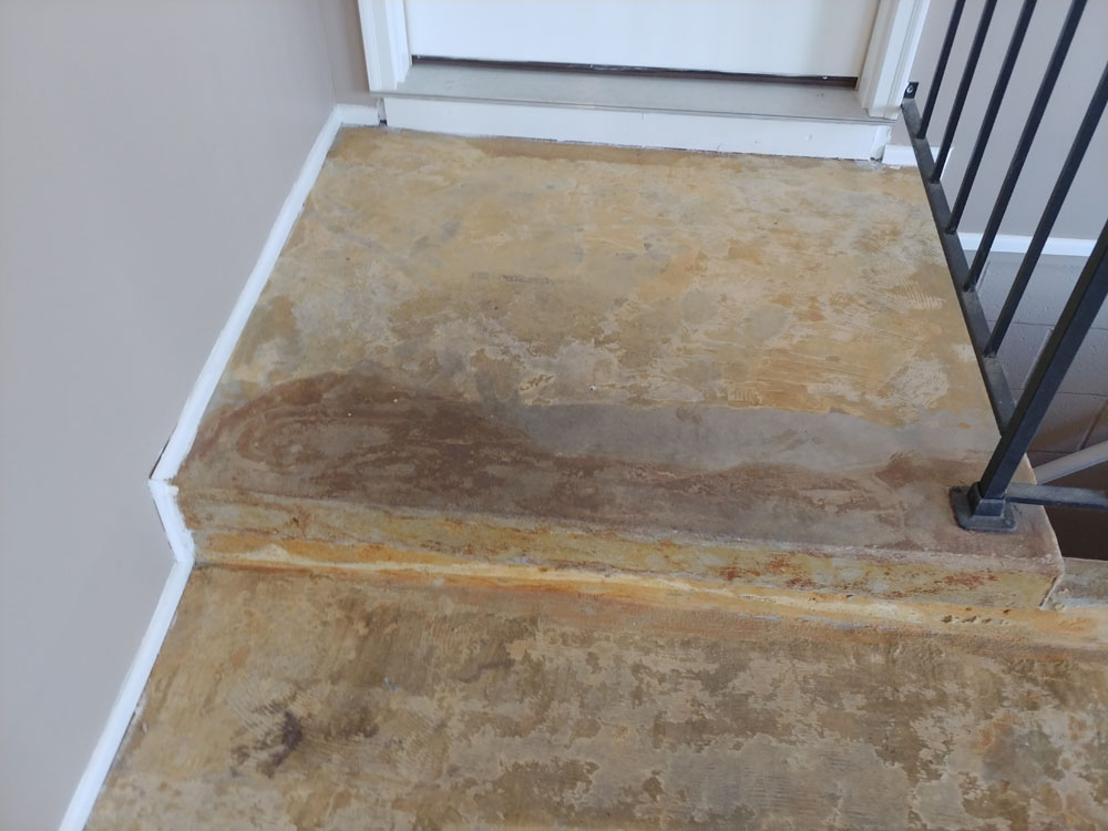 Grolar Sealants Garage Stoop Before